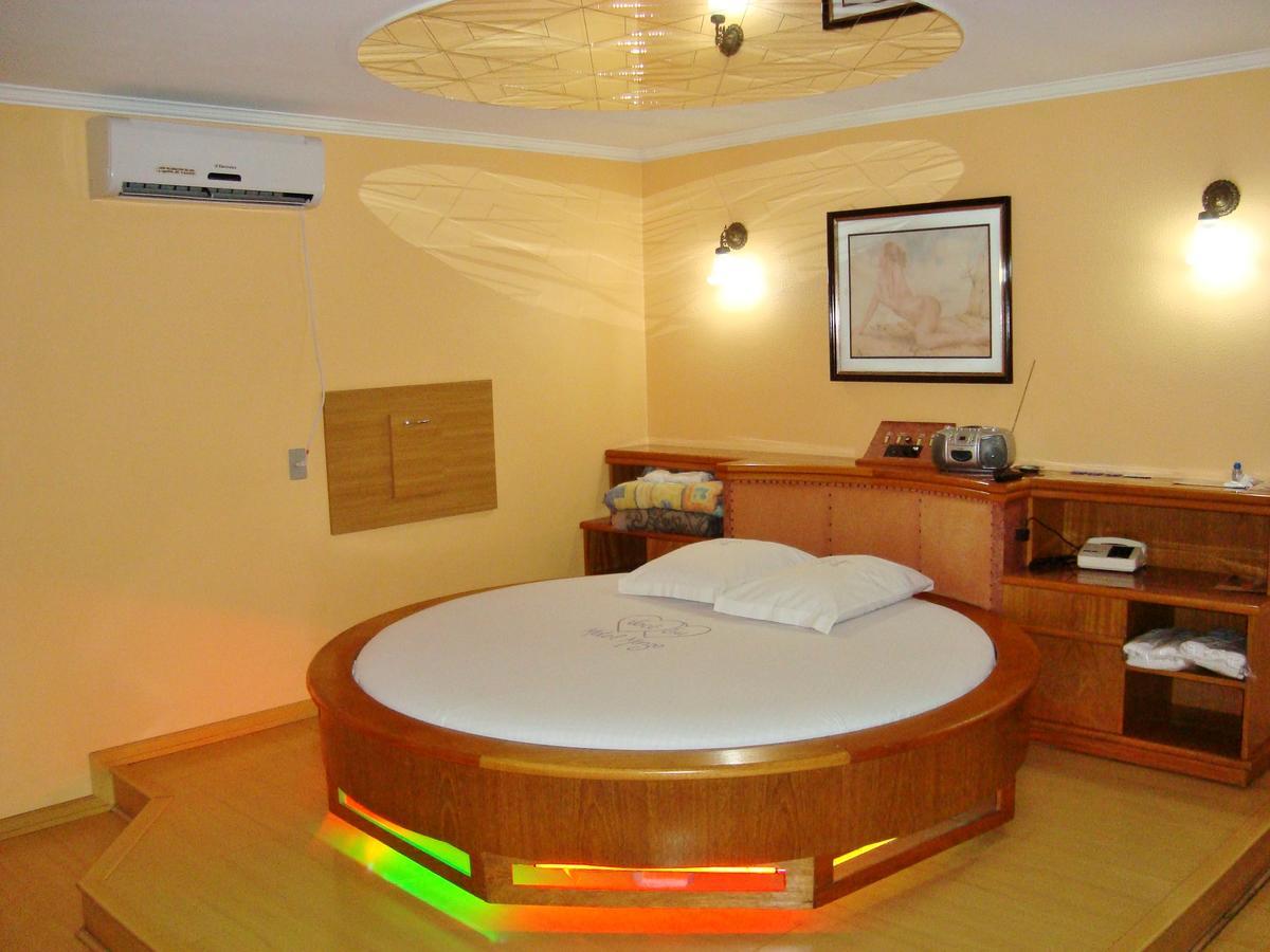 Motel Monza (Adults Only) Farroupilha Esterno foto