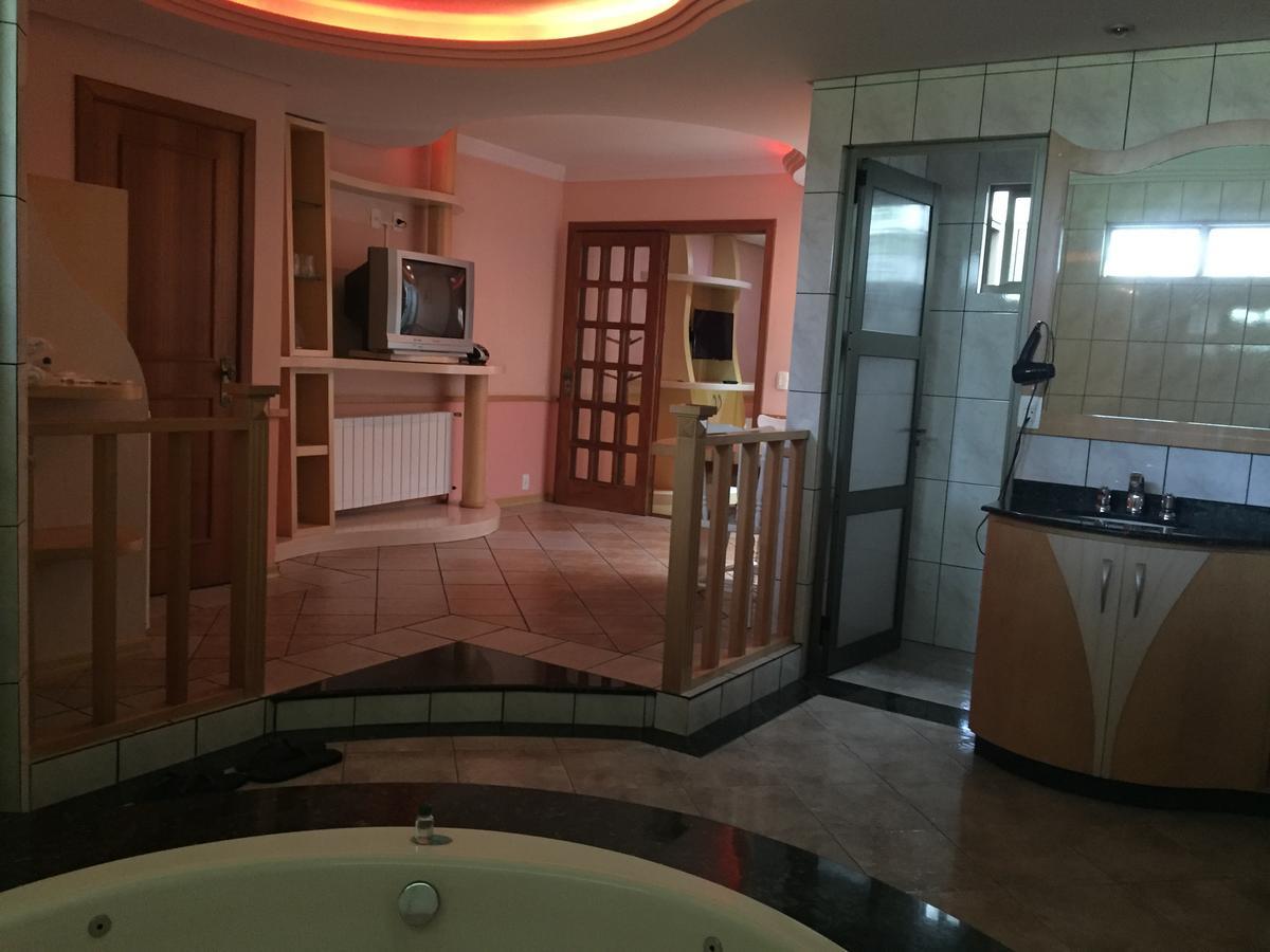 Motel Monza (Adults Only) Farroupilha Esterno foto
